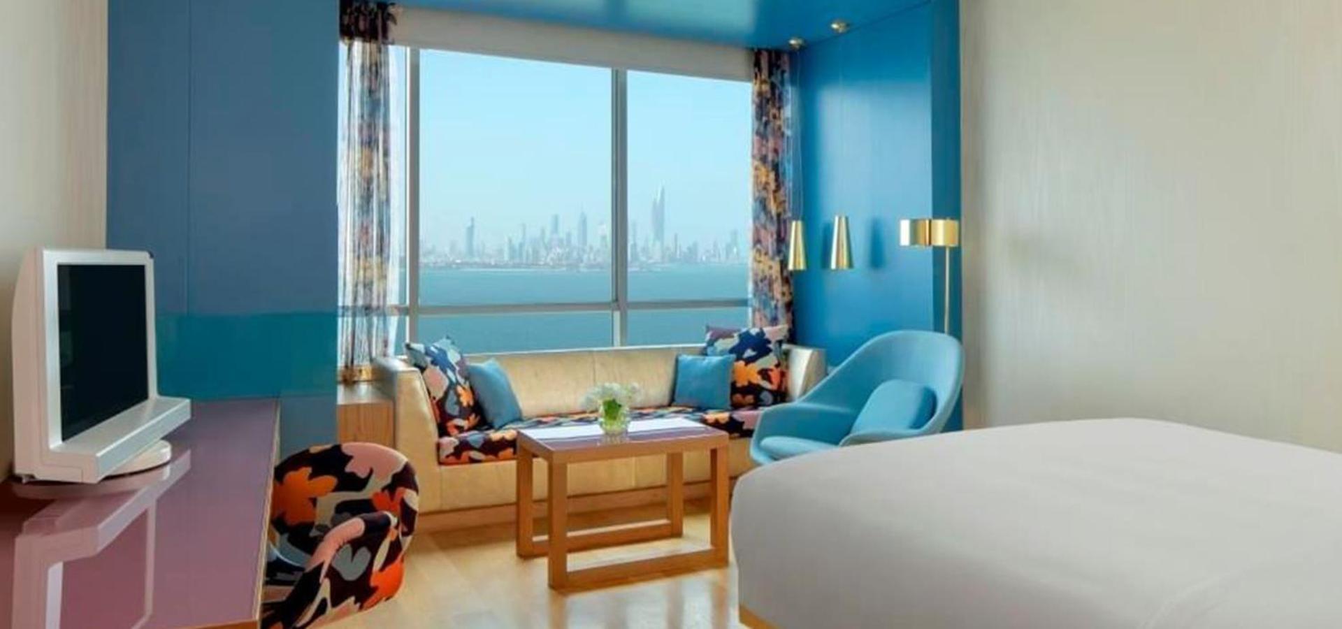 Symphony Style Hotel Kuwait Salmiya Exterior foto A room at the hotel